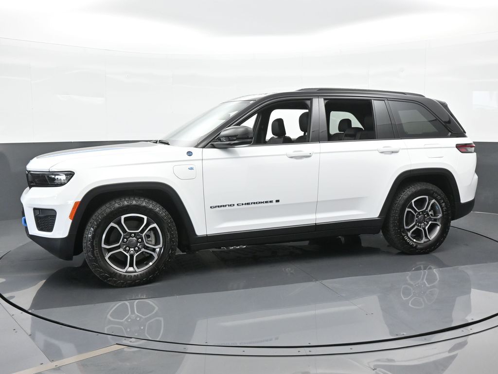 Certified 2024 Jeep Grand Cherokee Trailhawk 4xe with VIN 1C4RJYC69R8941898 for sale in Miami, FL