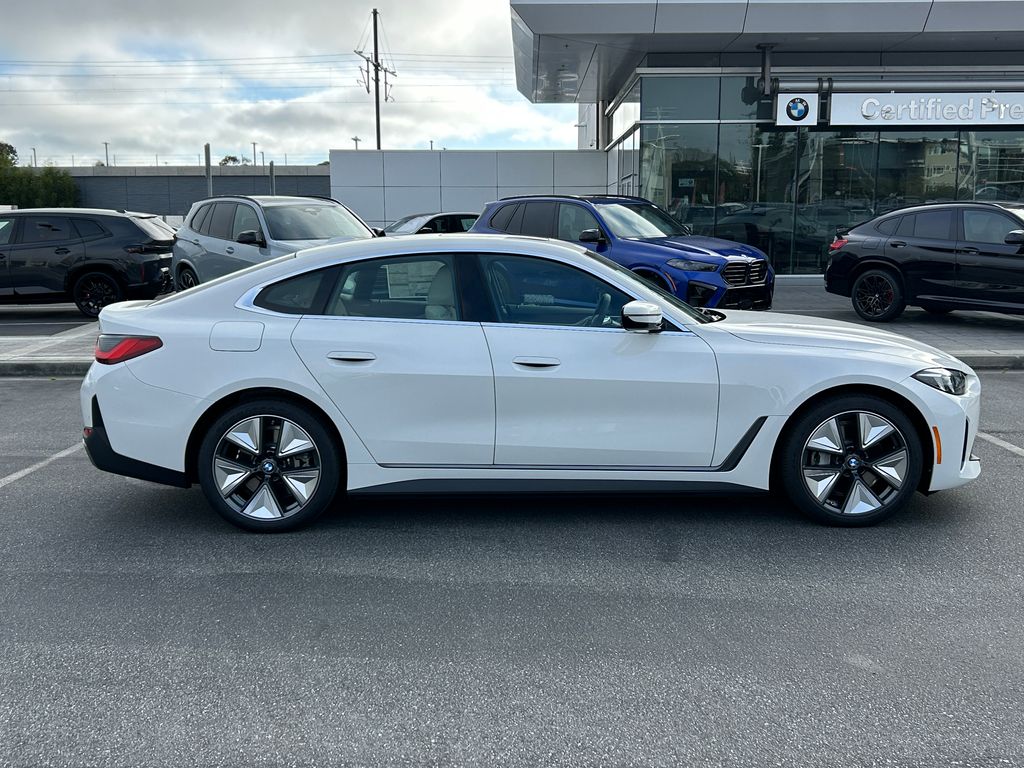Thumbnail: 2025 BMW i4 - 6