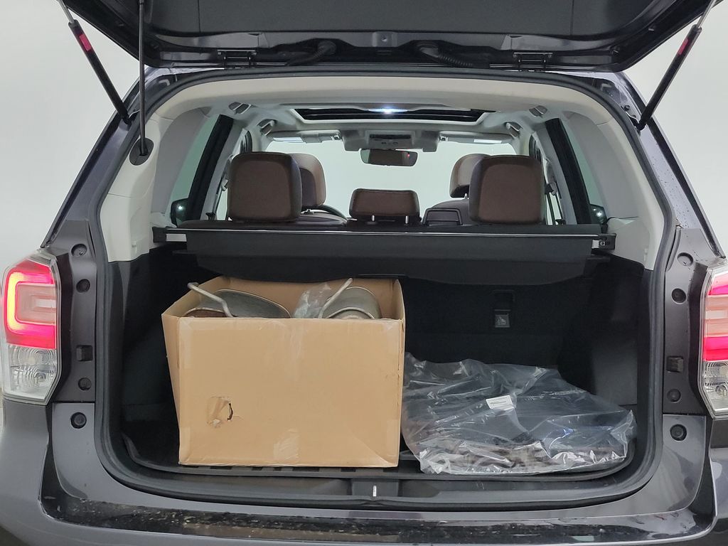 Thumbnail: 2018 Subaru Forester - 8