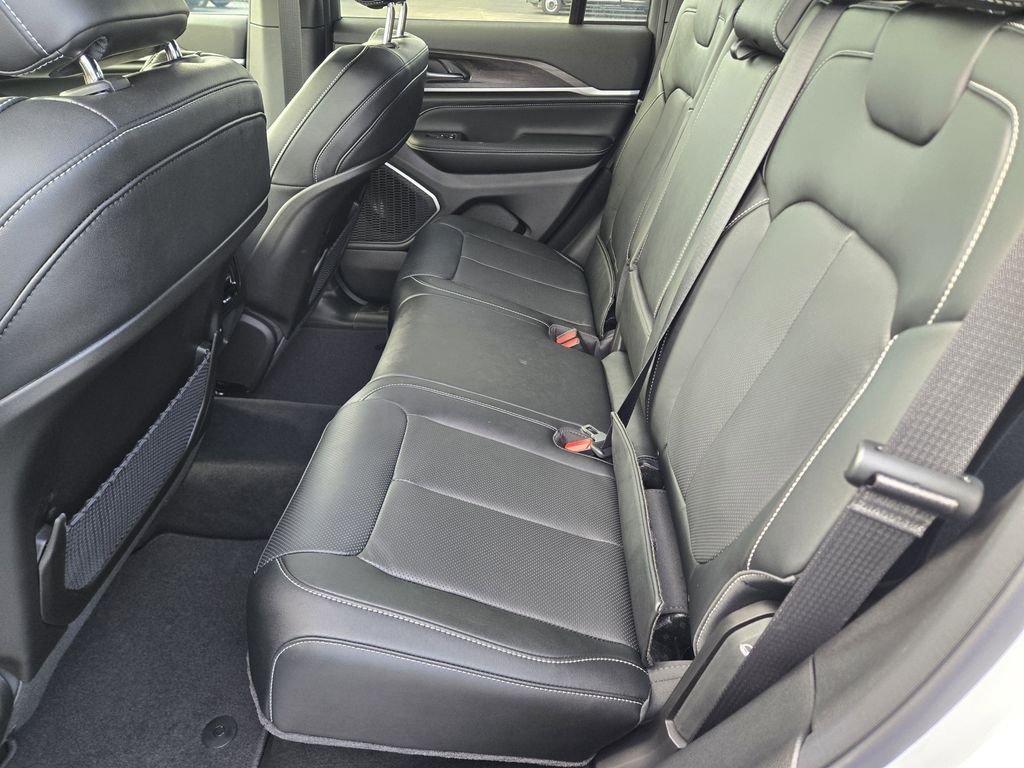 2026 Jeep Grand Cherokee Limited Reserve - 8