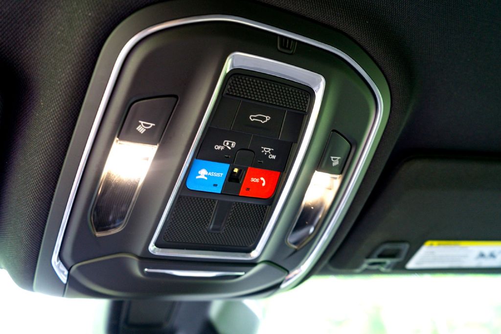 Used Car 2023 Jeep Grand Cherokee L  Altitude For Sale Under $30,000 In Taylor, Texas