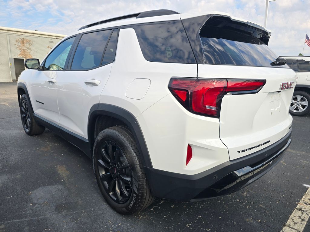Used 2026 White GMC Elevation image 5