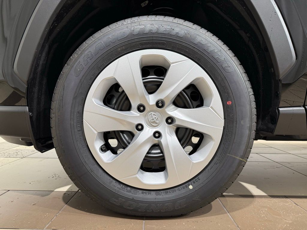 Thumbnail: 2025 Toyota RAV4 - 9