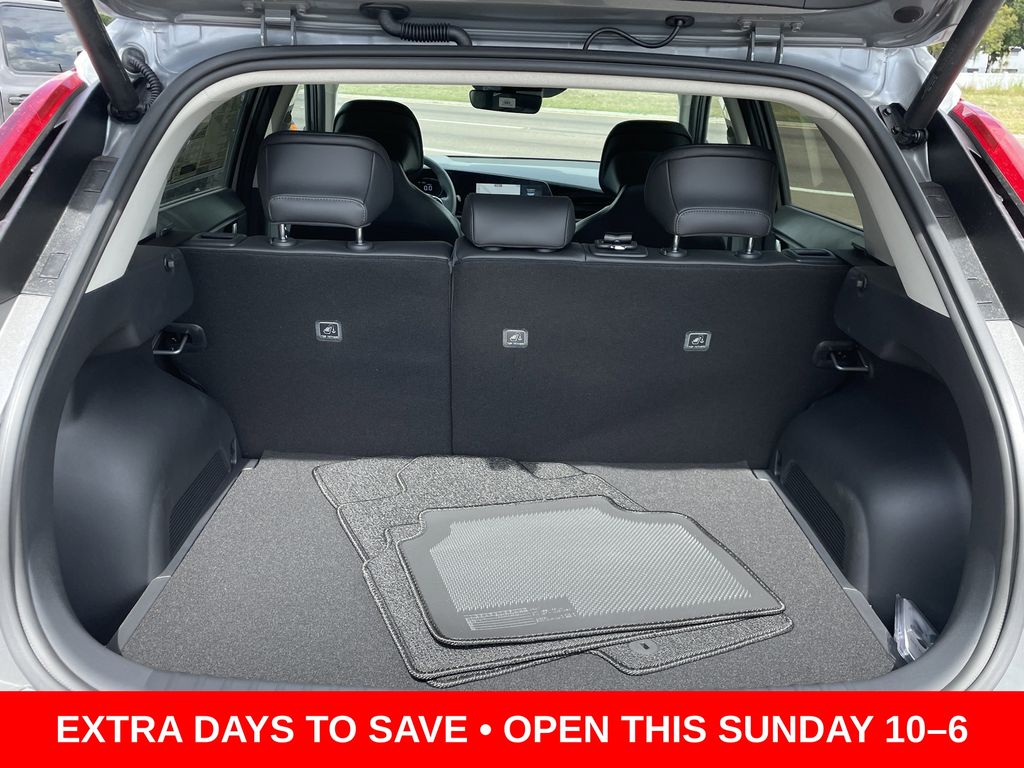 new 2025 Kia Niro car, priced at $27,646