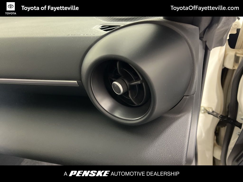 Thumbnail: 2022 Toyota GR86 - 17