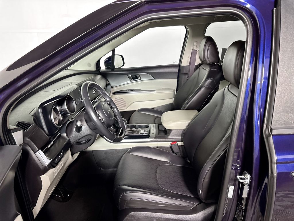 2022 Kia Carnival LXS