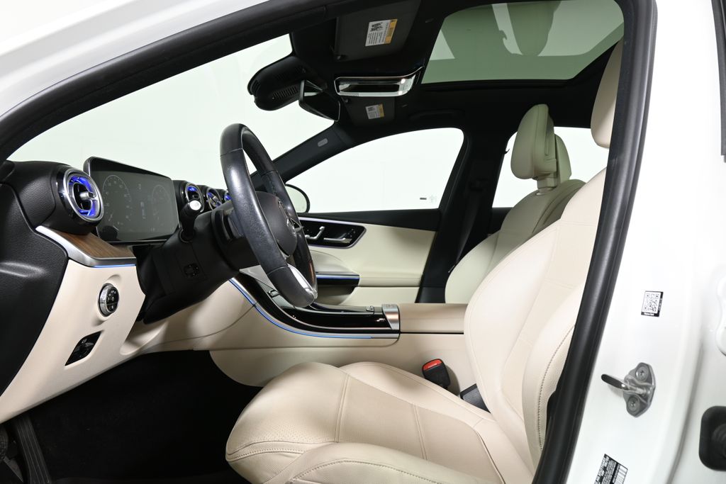 Thumbnail: 2022 Mercedes-Benz C-Class - 3