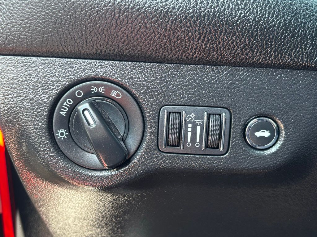 2023 Dodge Challenger SXT photo