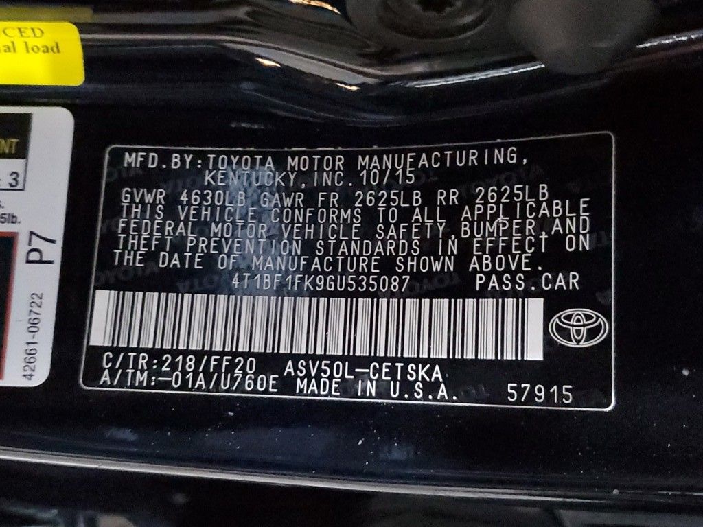 2016 Toyota Camry SE 36