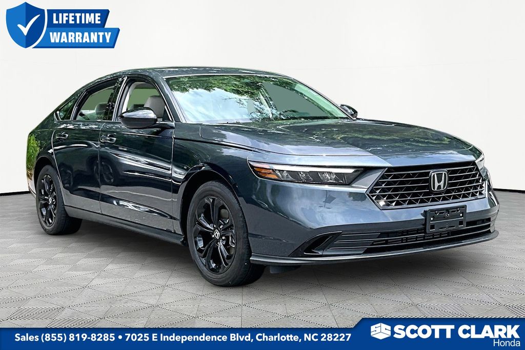 2025 Honda Accord Sedan SE