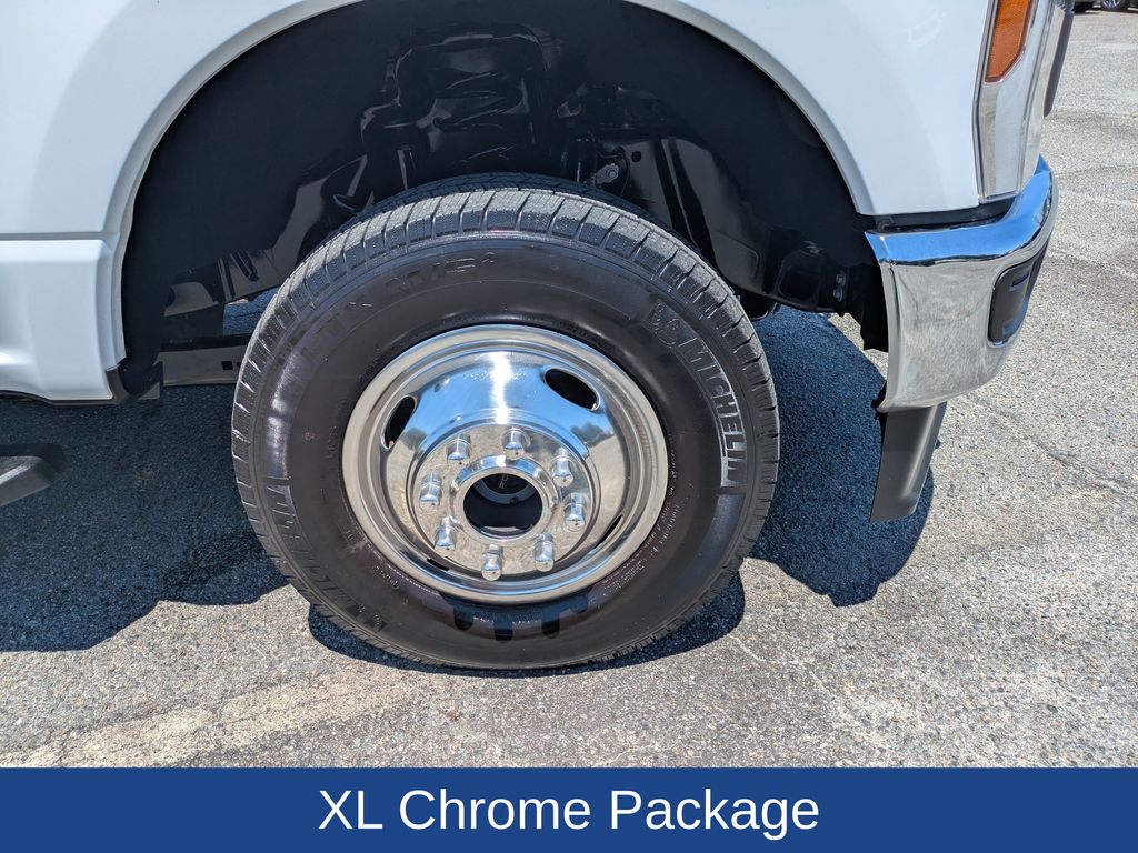 2025 Ford F-350 Super Duty XL
