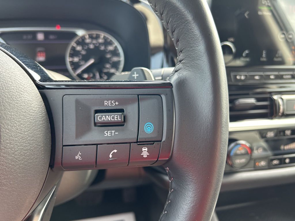 2023 Gun Metallic Nissan Pathfinder SL FWD SUV
