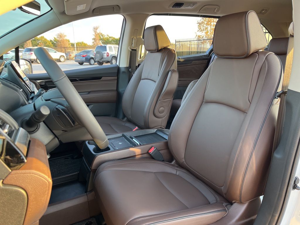 Thumbnail: 2026 Honda Odyssey - 13