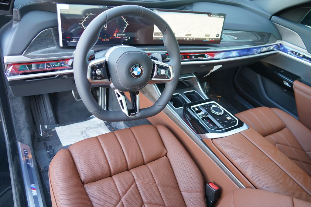 Thumbnail: 2026 BMW 7 Series - 12