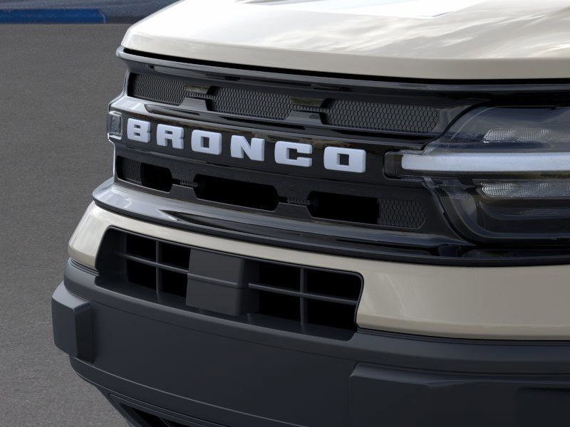 2024 Ford Bronco Sport Outer Banks 17