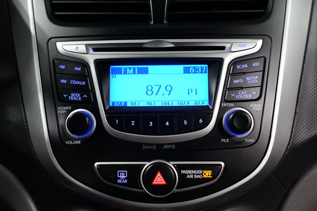 Thumbnail: 2013 Hyundai Accent - 15