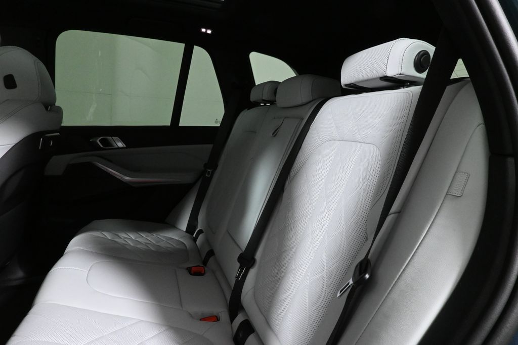 Thumbnail: 2026 BMW X5 - 4