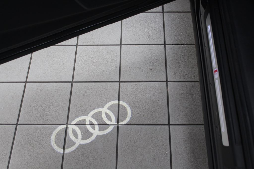 2023 Audi Q5 e Premium Plus 14