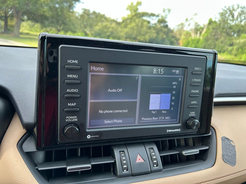Thumbnail: 2021 Toyota RAV4 - 24