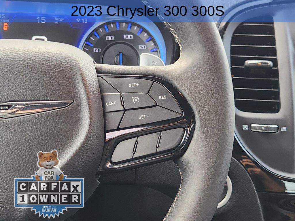 2023 Chrysler 300 S 28