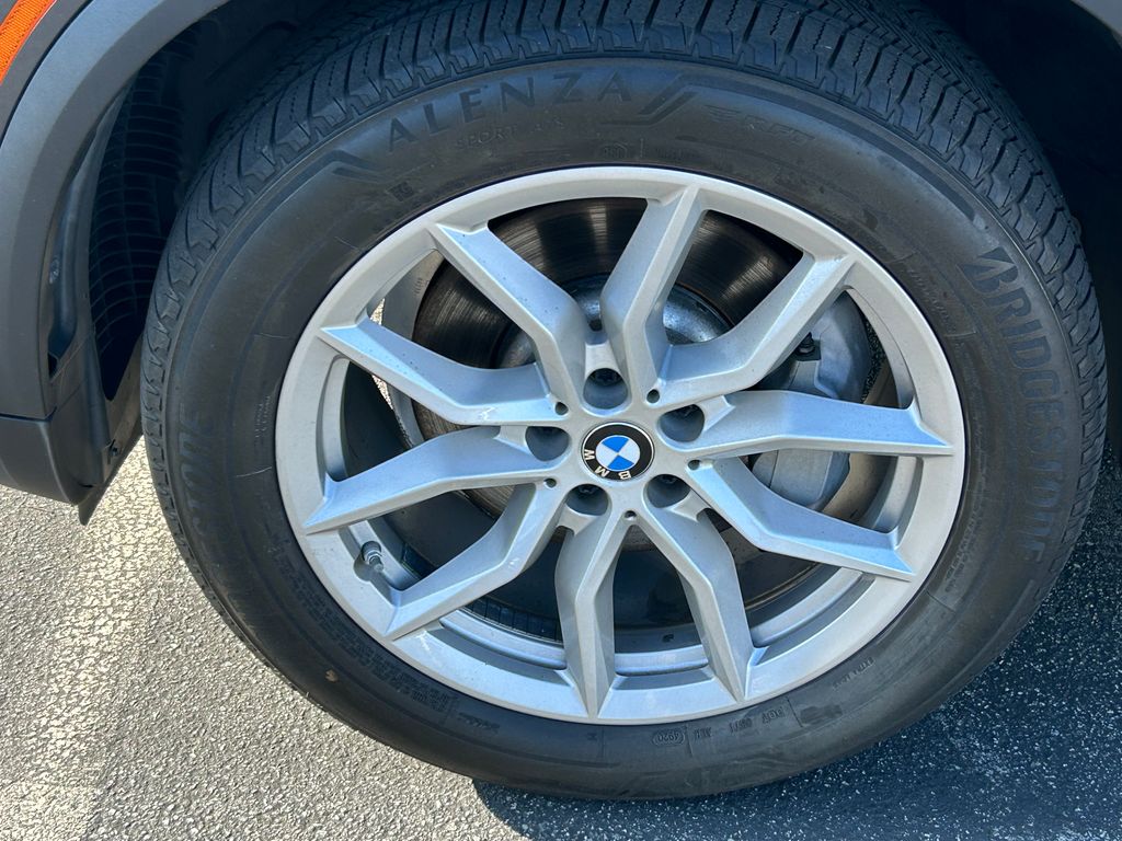 Thumbnail: 2019 BMW X5 - 9