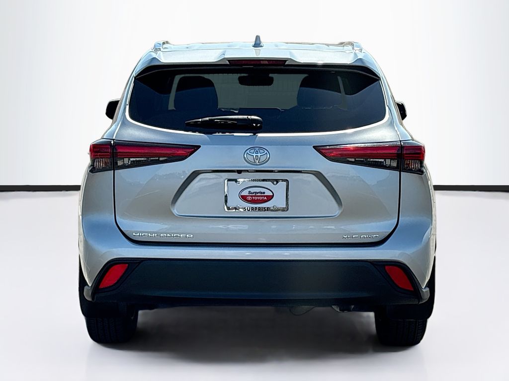 Thumbnail: 2020 Toyota Highlander - 6