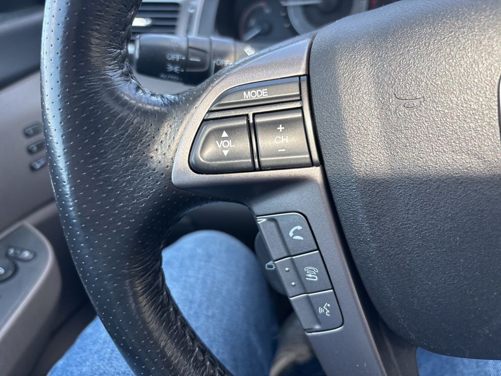 2015 Honda Odyssey Touring Elite photo 38
