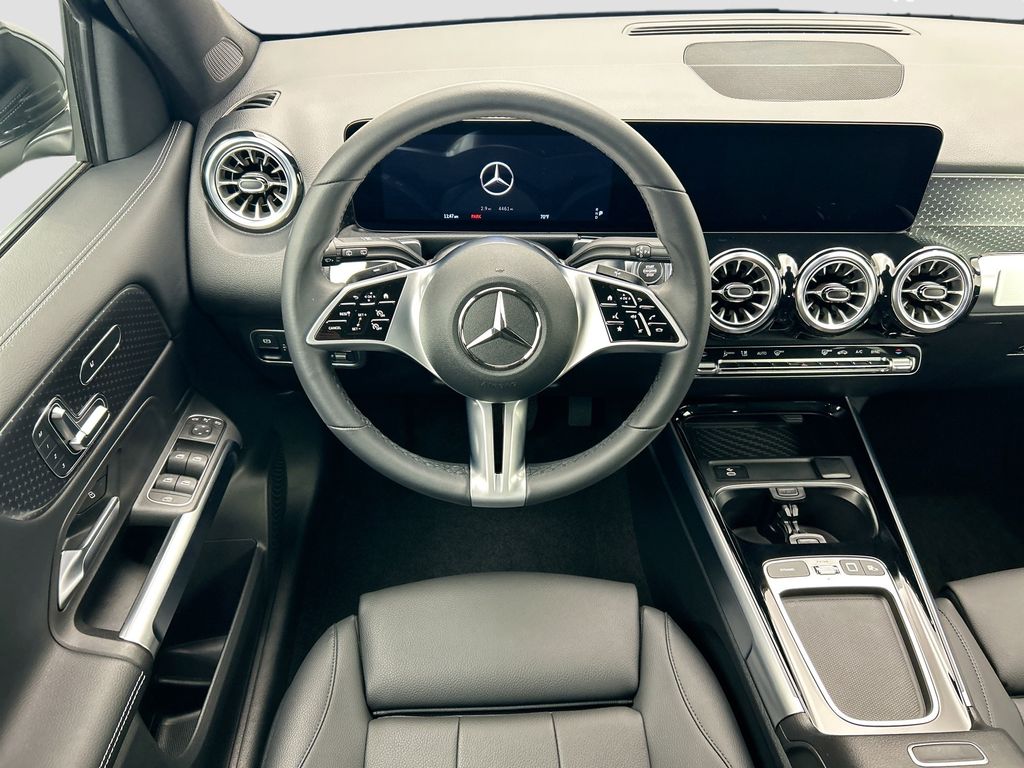 Thumbnail: 2025 Mercedes-Benz GLB - 10