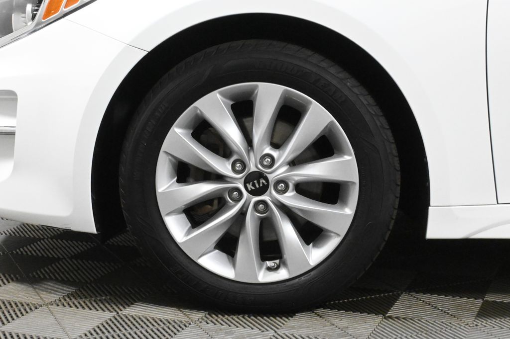 Thumbnail: 2018 Kia Optima - 13