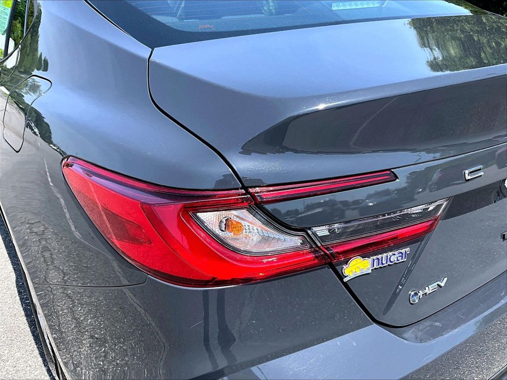 2025 Toyota Camry — photo 34