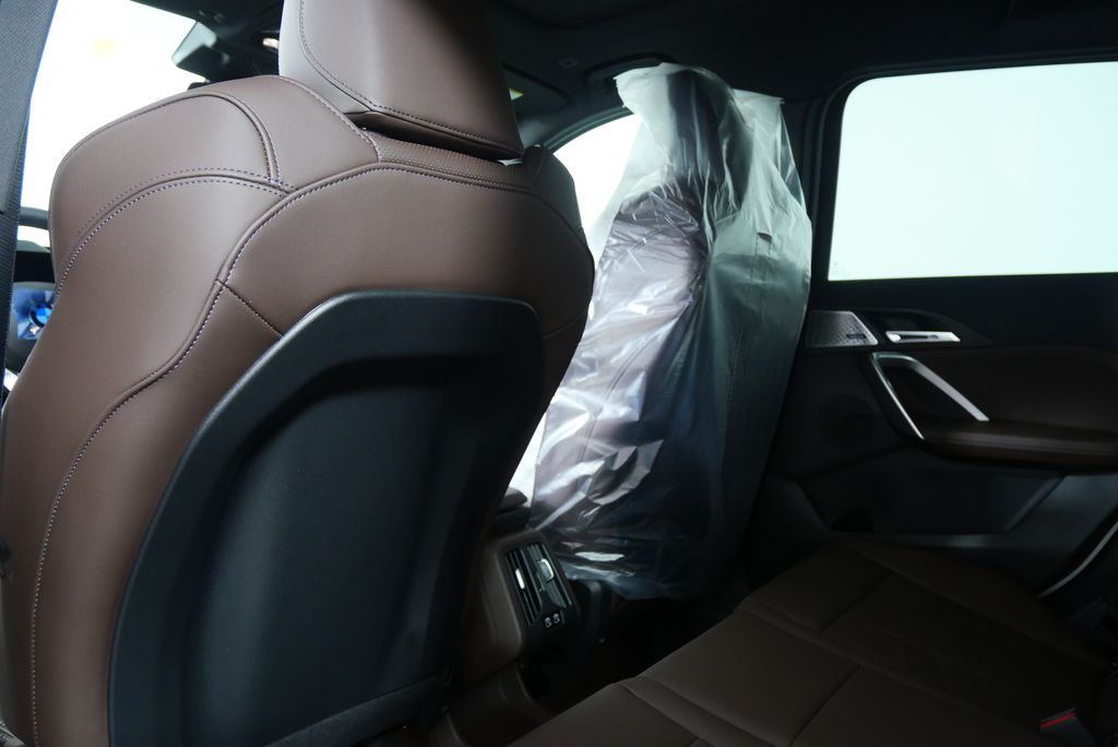 2025 BMW X1 xDrive28i 16