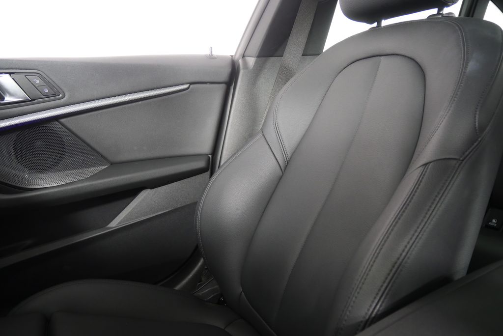 Thumbnail: 2024 BMW 2 Series - 26