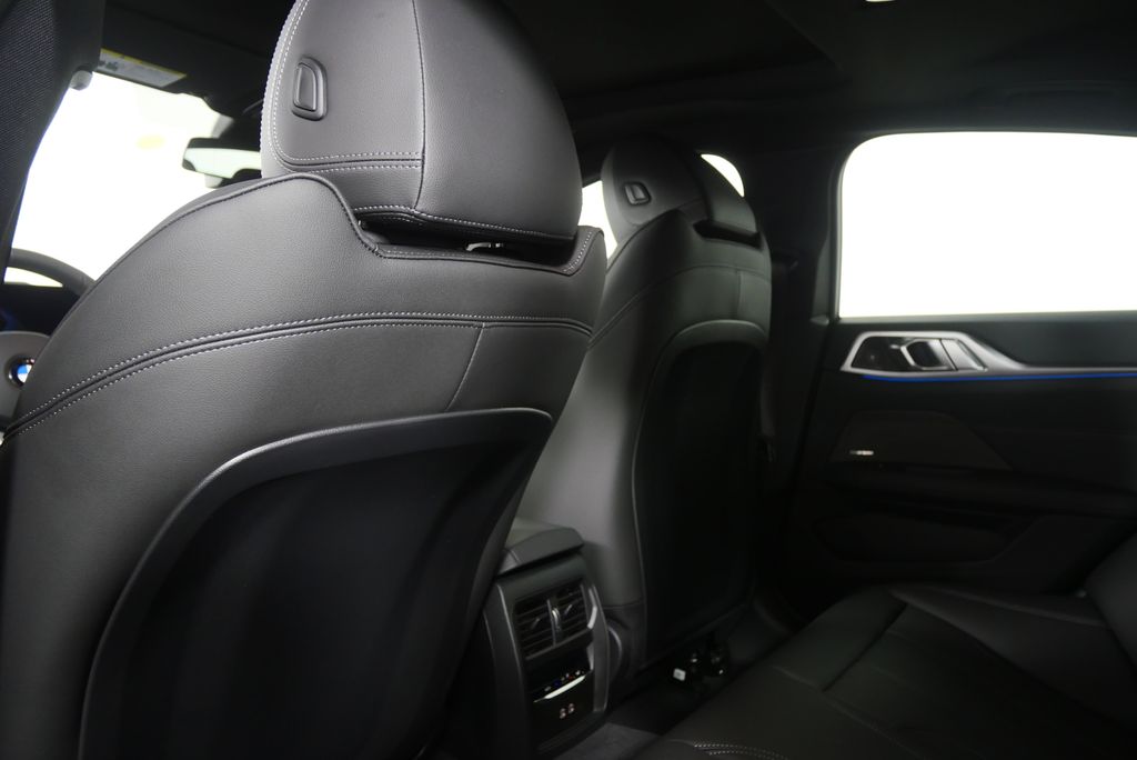 Thumbnail: 2026 BMW i4 - 14