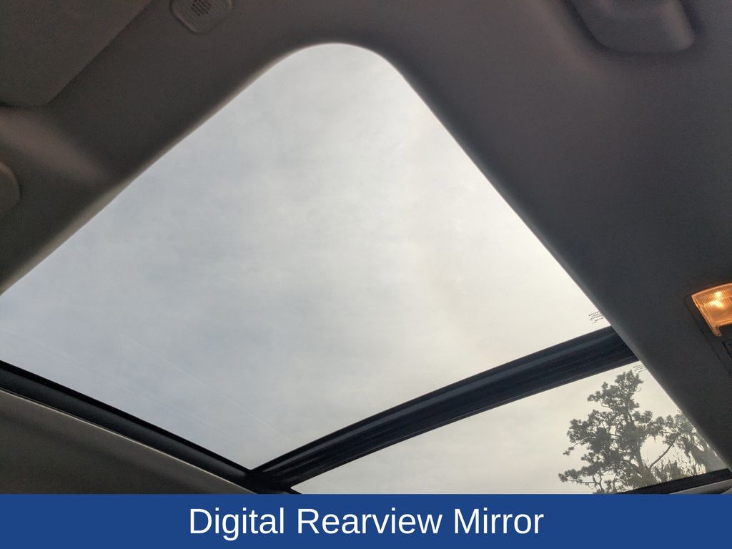 2023 Toyota Highlander Hybrid Platinum