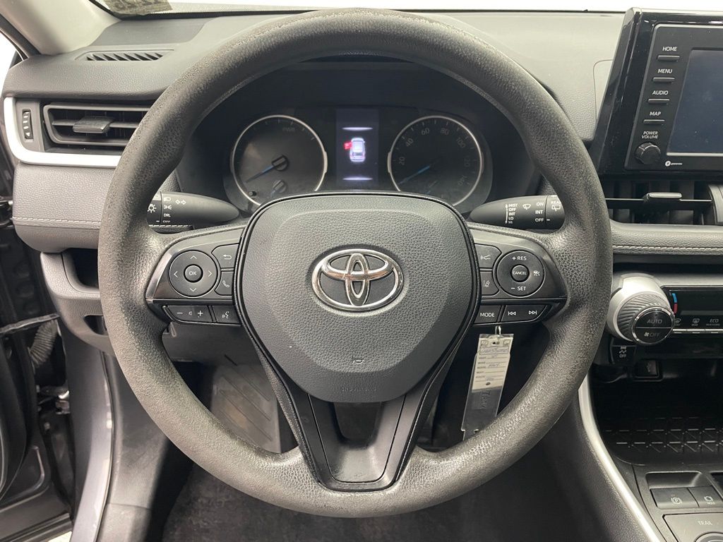 2021 Toyota RAV4 LE 20