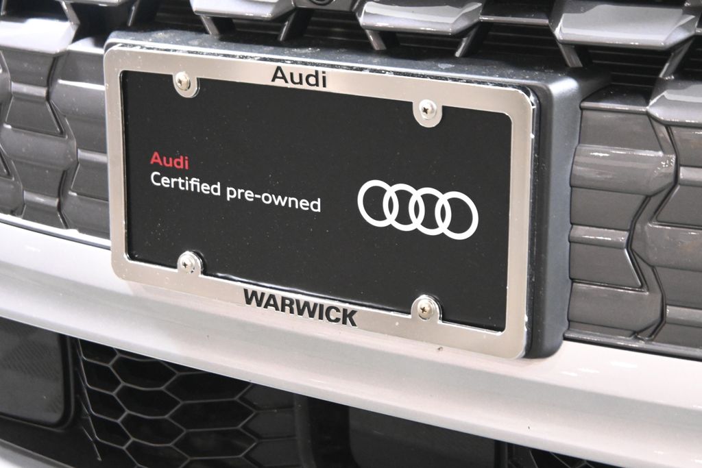 Thumbnail: 2025 Audi Q5 - 14
