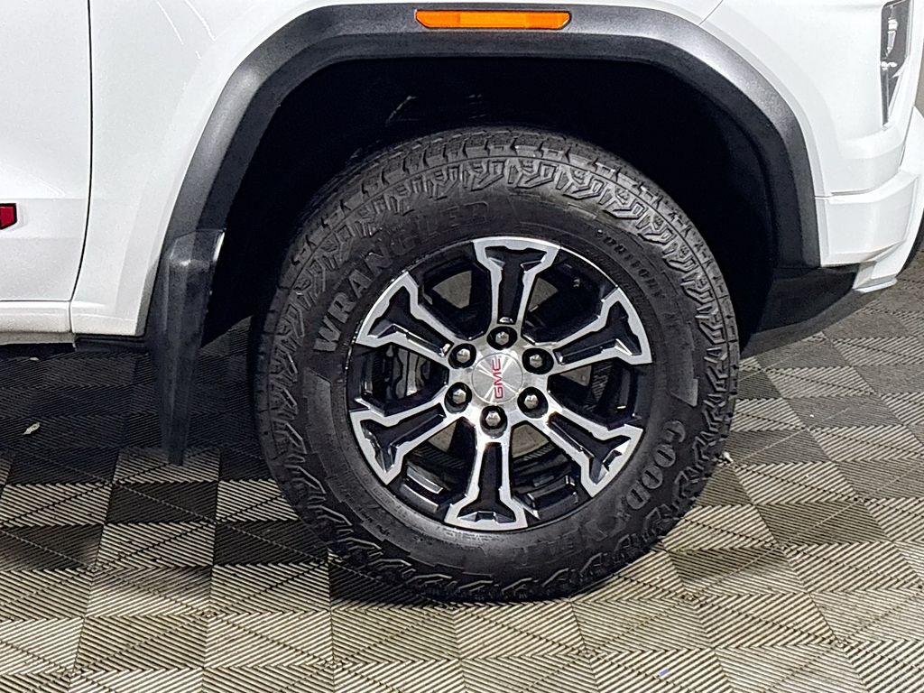 2023 GMC Canyon AT4