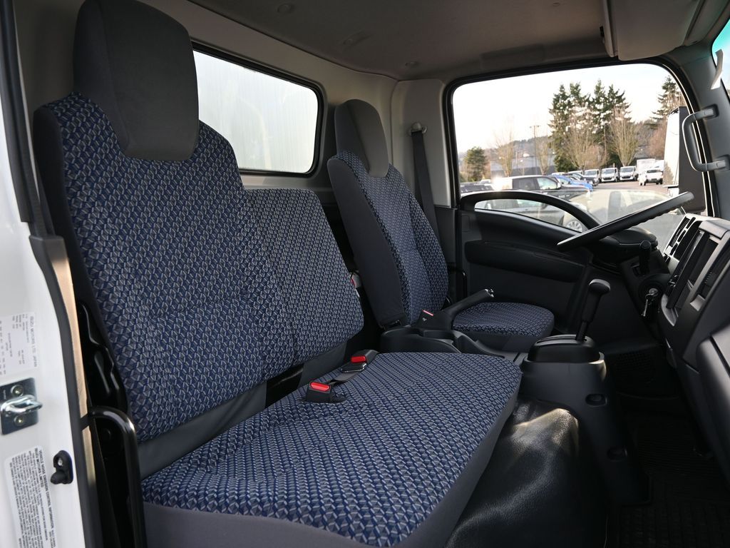 2024 Isuzu NPR HD 