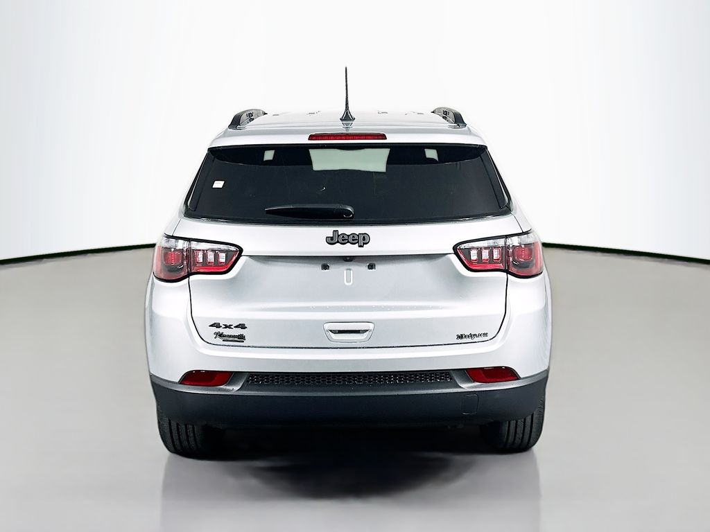 New 2026 Silver Jeep Latitude Altitude image 6