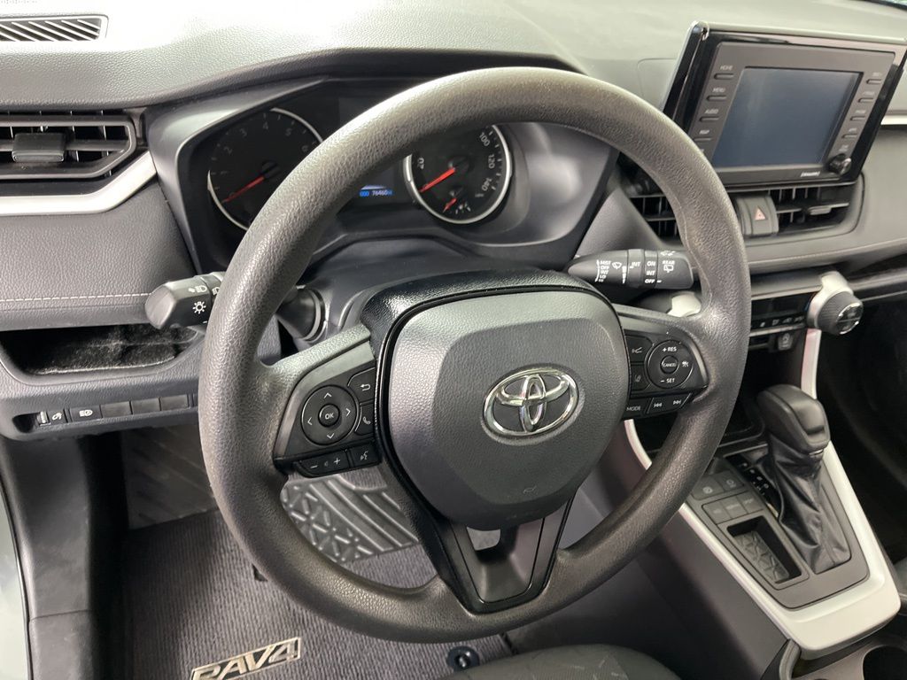 Thumbnail: 2020 Toyota RAV4 - 28