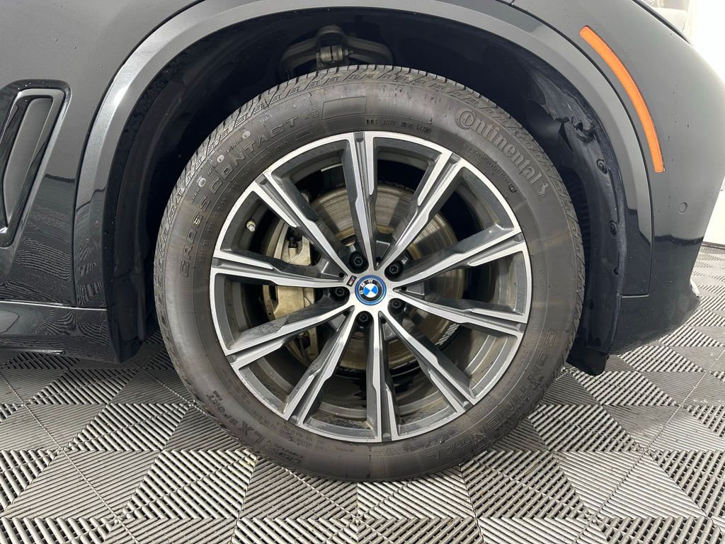 Thumbnail: 2023 BMW X5 - 11