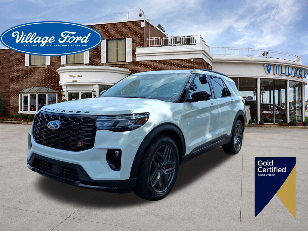 Star White Metallic Tri-Coat 2026 Ford Explorer SUV / Crossover All-Wheel Drive Automatic