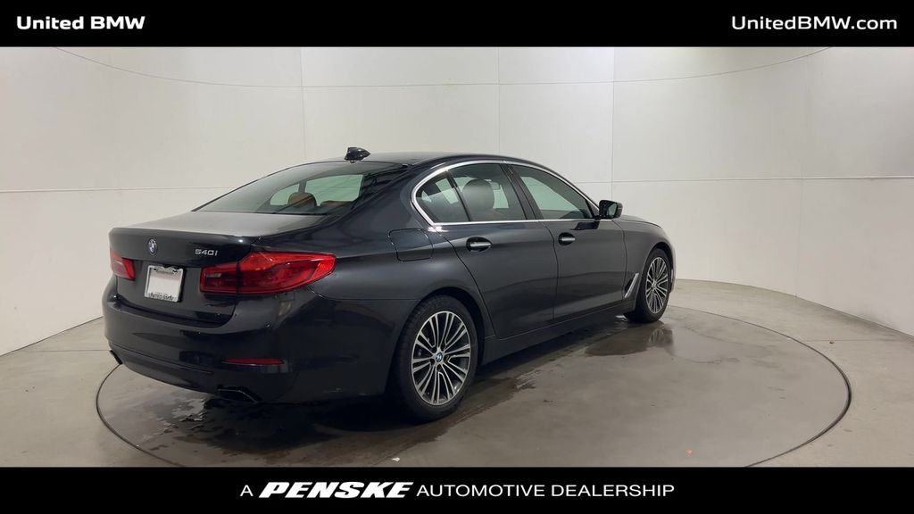 Thumbnail: 2018 BMW 5 Series - 8