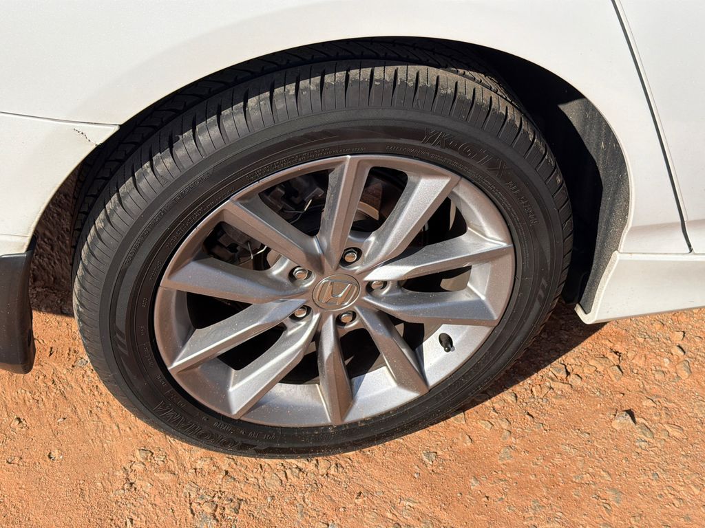 Used 2022 White Honda LX image 14