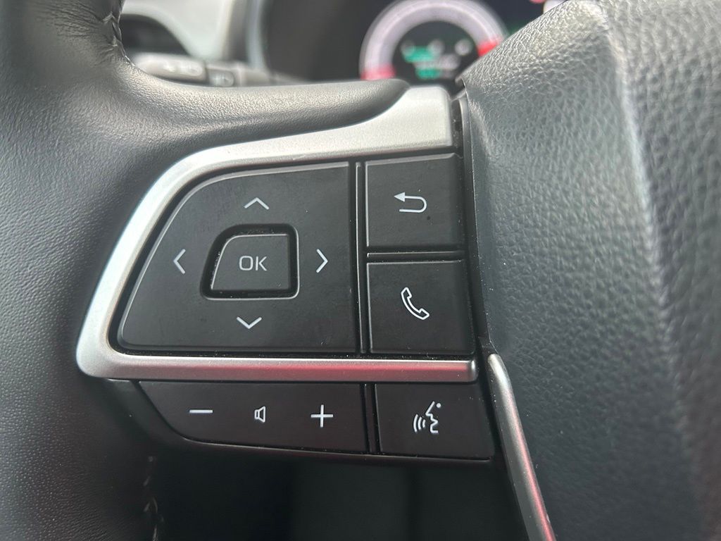 Thumbnail: 2024 Toyota Highlander - 21