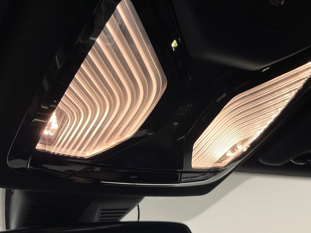 Thumbnail: 2024 BMW M2 - 31