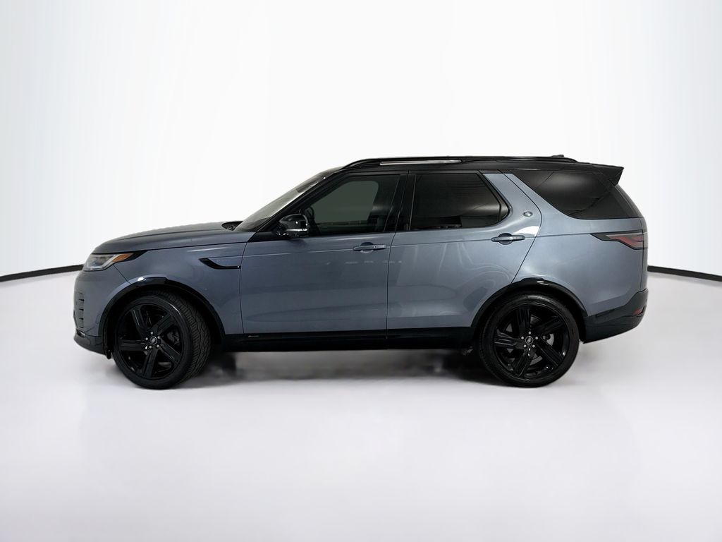 Thumbnail: 2022 Land Rover Discovery - 8