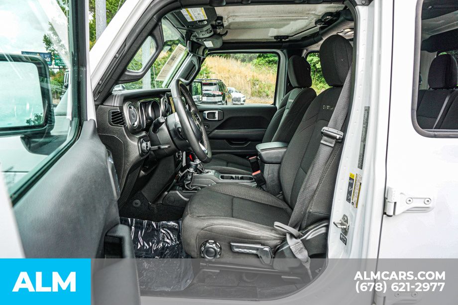 Used 2023 White Jeep Overland image 18