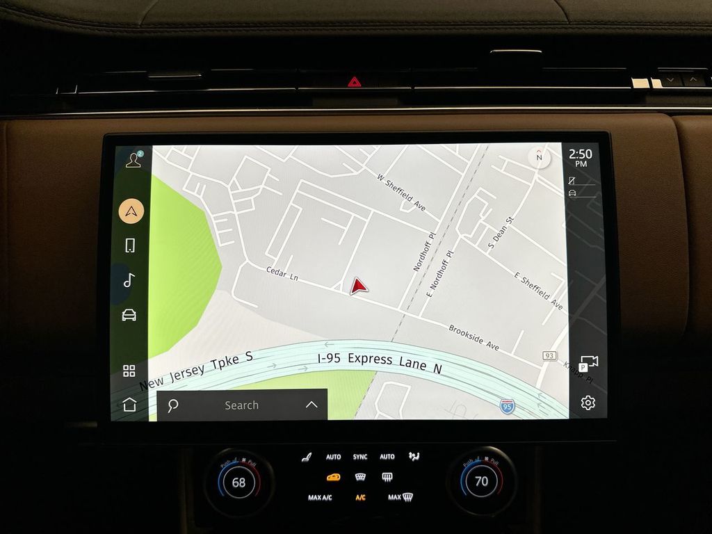 Thumbnail: 2023 Land Rover Range Rover - 17