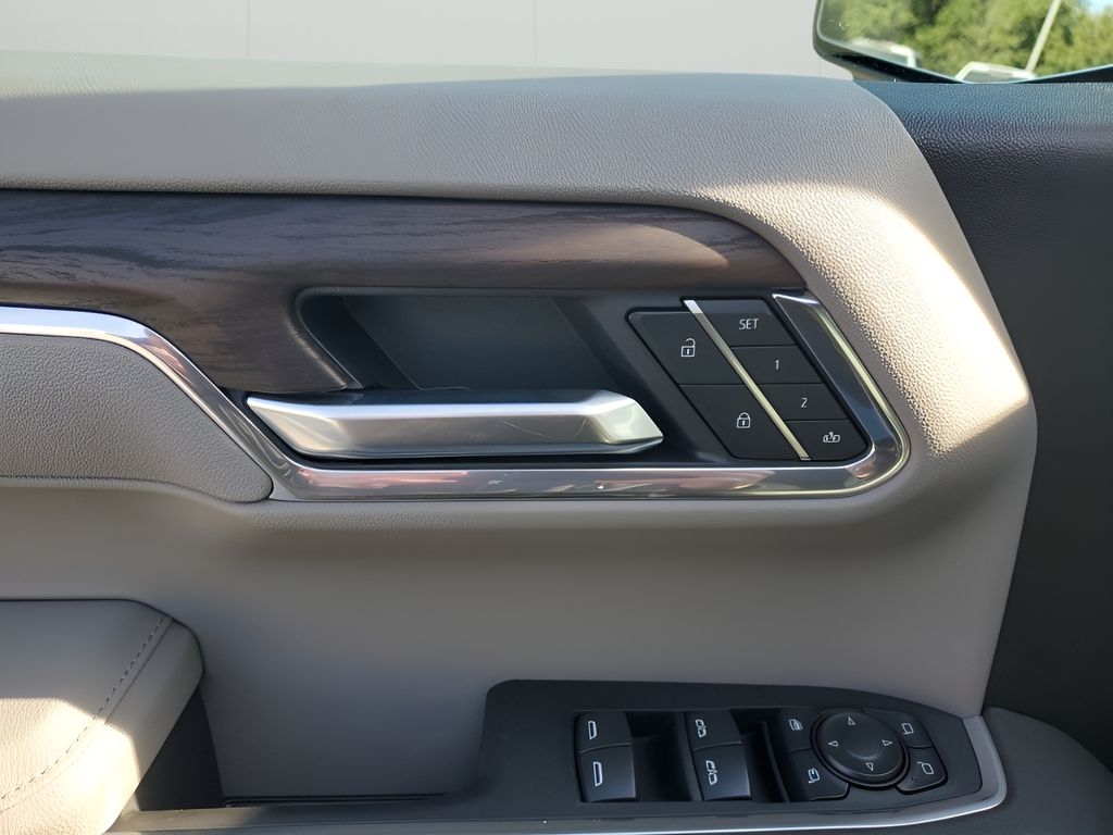 New 2026 White GMC SLT image 23